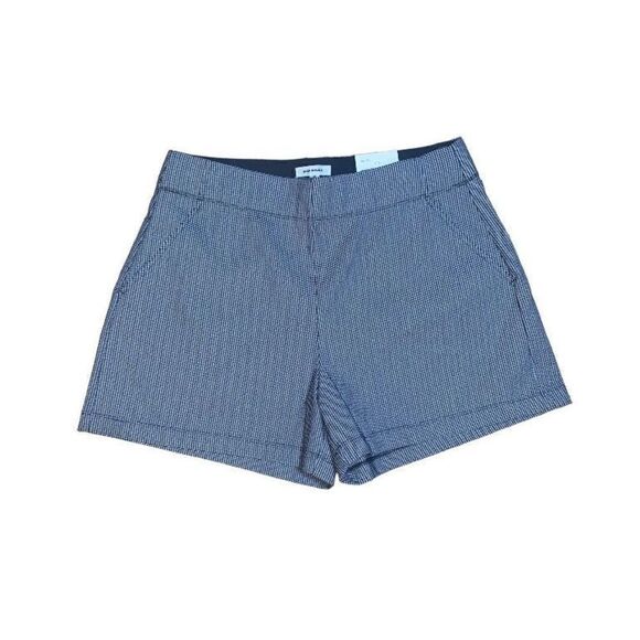 Max Studio Shorts - Picture 1 of 6